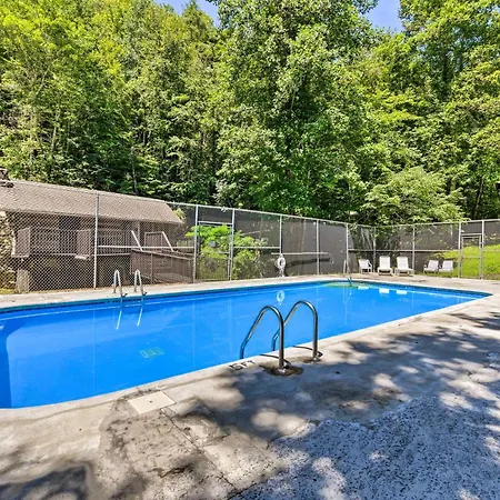 Gatlinburg Cabin With Game Room, Hot Tub And Mtn Views Exterior photo